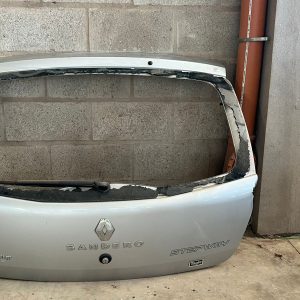 PORTON TRASERO (SIN CERRADURA Y SIN TRABA) RENAULT SANDERO 2012